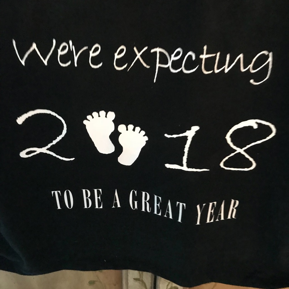 Women’s maternity expecting child shirt NWT. FIRM$